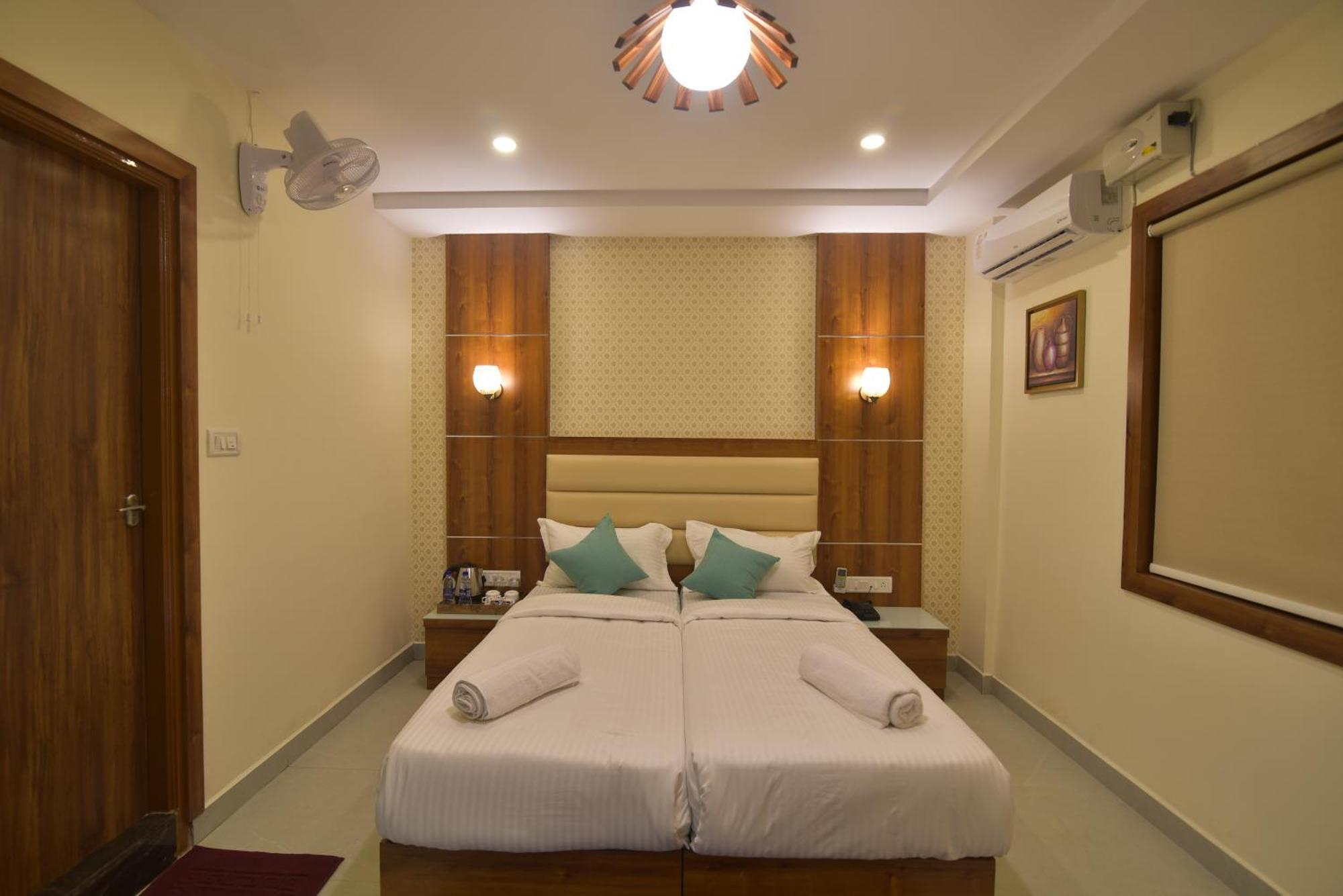 Address 24 Inn Bangalore Extérieur photo